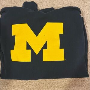 Gildan Navy Sweatshirt